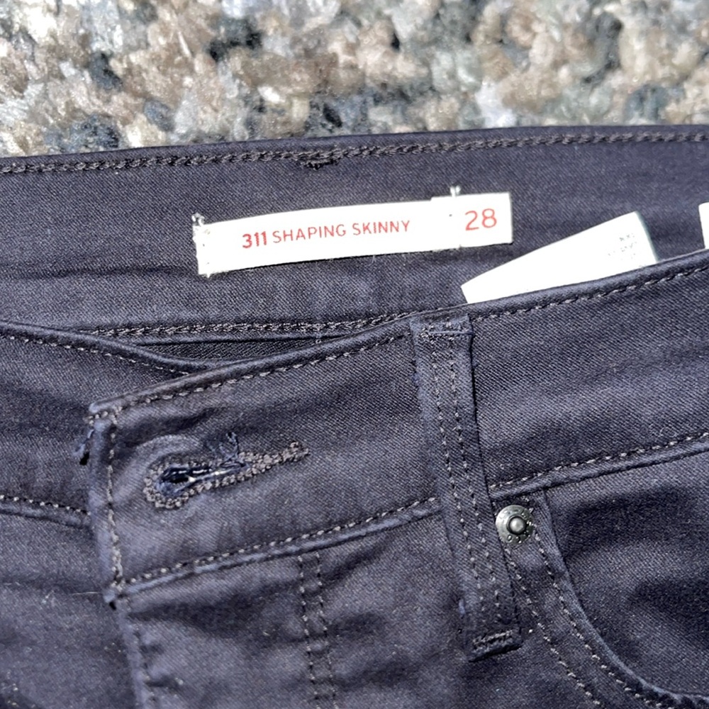 Levi’s 311 Shaping Skinny Black Ankle jeans